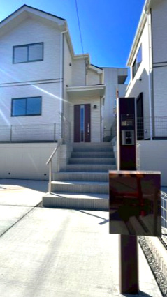 沼津市東熊堂　新築戸建　全２棟　２号棟のエントランス|現地写真