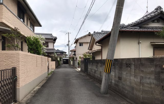 和歌山市松ケ丘2丁目・土地・56908の前面道路含む現地写真