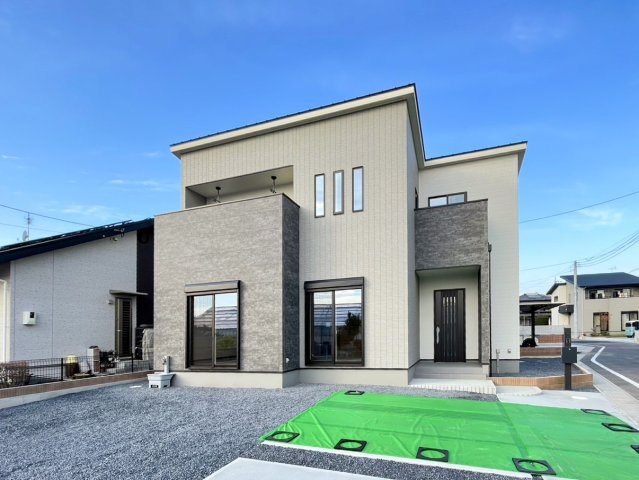 【区画図】 | 71坪の敷地なので、お庭スペースにゆとりが取れます。角地のため、遮蔽物が少なく自然光が入りやすくなっております。