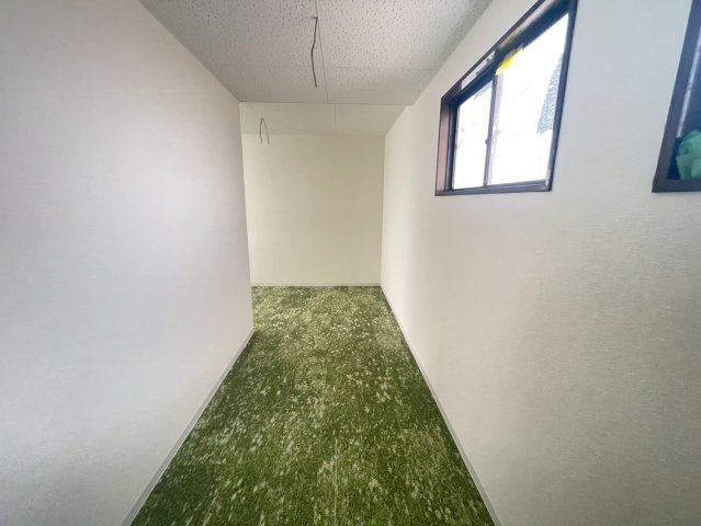 四郷町貸事務所の内装