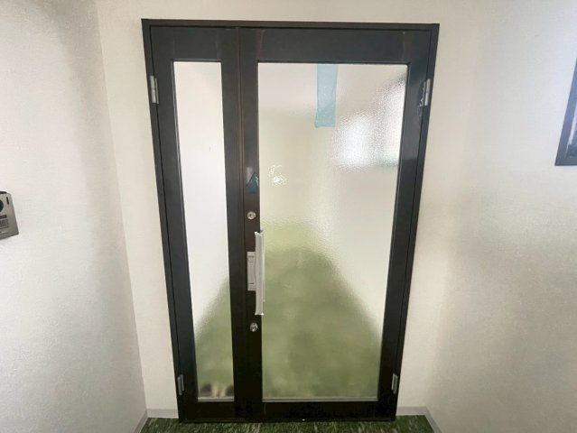 四郷町貸事務所の内装