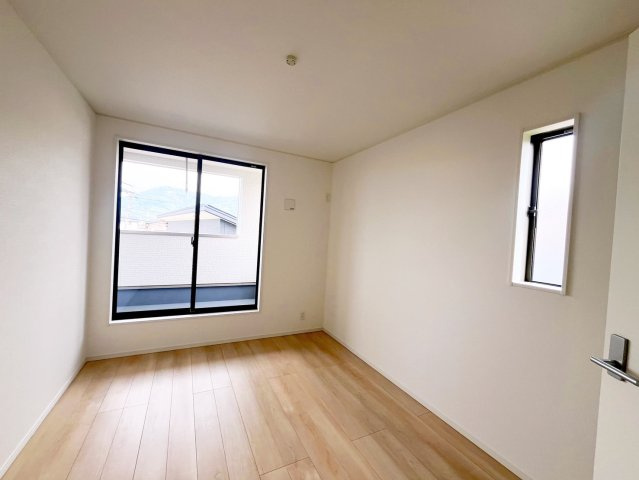 クレイドルガーデン和歌山市新庄第２の洋室