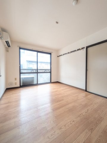 コートヒルズの洋室