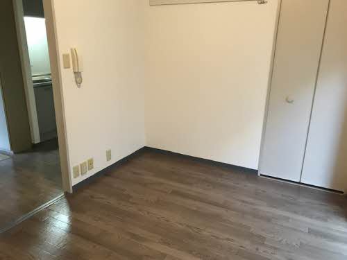 シャトー花園の内装