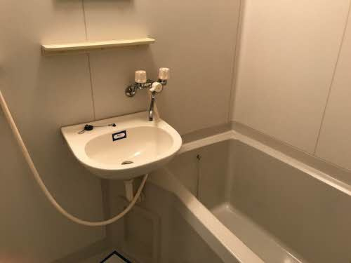 シャトー花園の独立洗面台