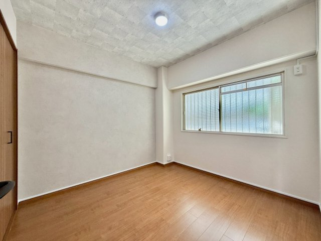 御影プライムハイツの洋室|廊下側洋室約4.5帖