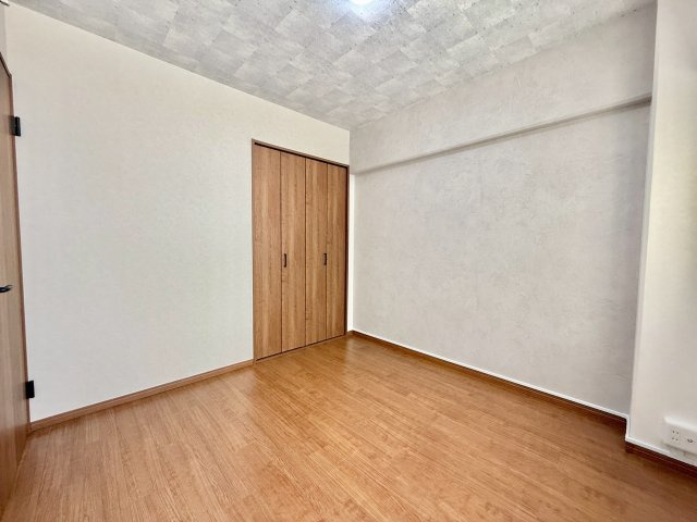 御影プライムハイツの洋室|廊下側洋室約4.5帖