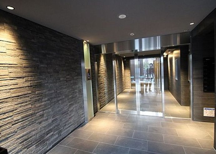 杉並区宮前５丁目の賃貸マンションのエントランス