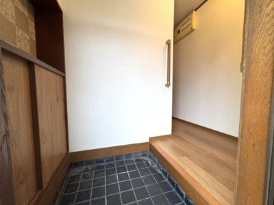 【玄関】 | 小山東花池町貸家