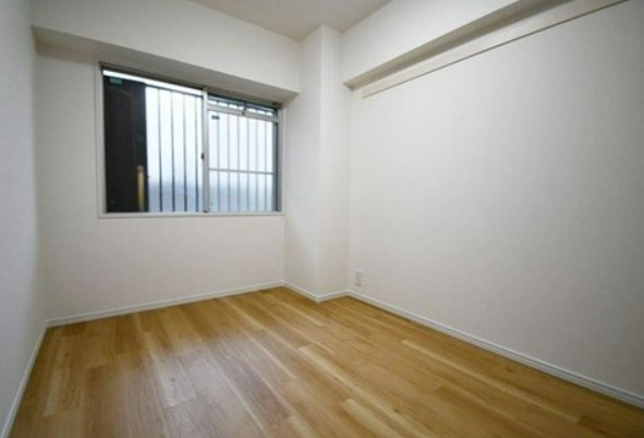 【中古マンション】若葉グリーンプラザ参番館の洋室|4.7帖洋室です☆