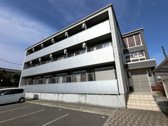 トラスティの画像