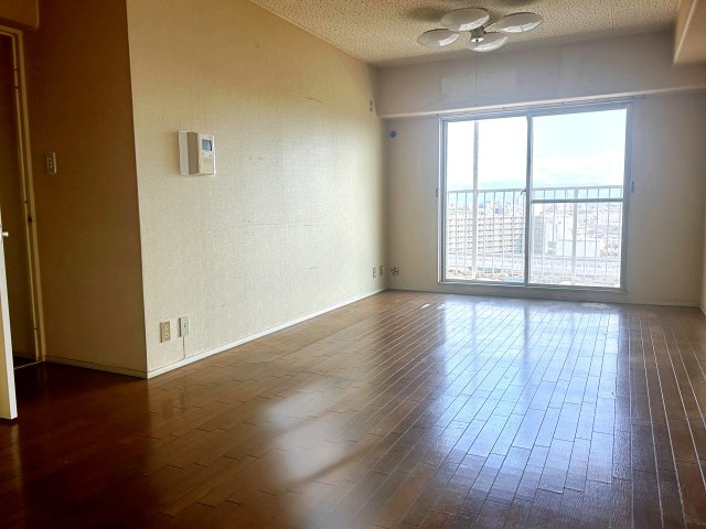 メゾンドール高石　11階部分の居間・リビング