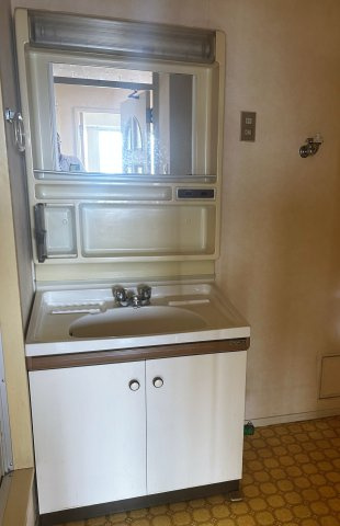 メゾンドール高石　11階部分の独立洗面台