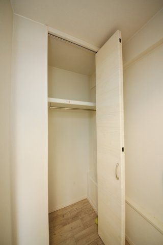 知多郡東浦町大字森岡　サンハウス尾張森岡の収納|①5.2帖