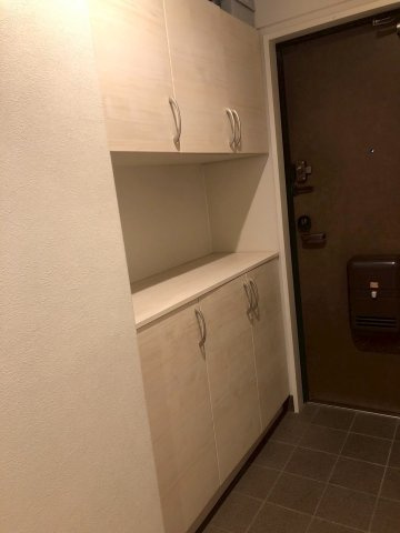 知多郡東浦町大字森岡　サンハウス尾張森岡の玄関