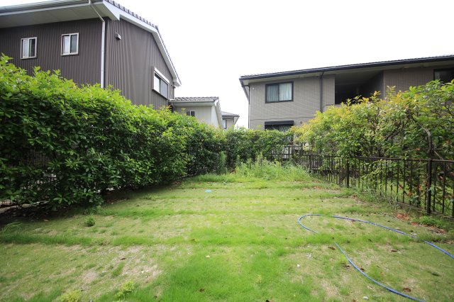 知多郡東浦町大字森岡　サンハウス尾張森岡の庭