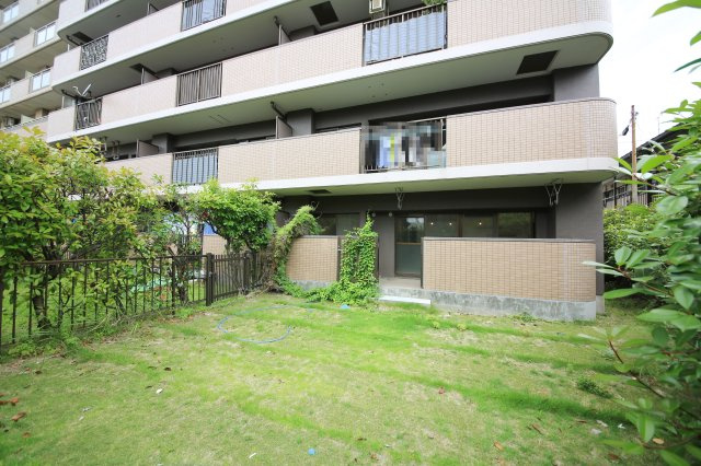 知多郡東浦町大字森岡　サンハウス尾張森岡の庭