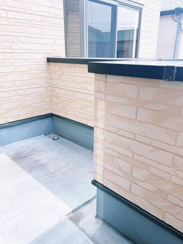 泉大津市北豊中　中古一戸建て住宅のバルコニー