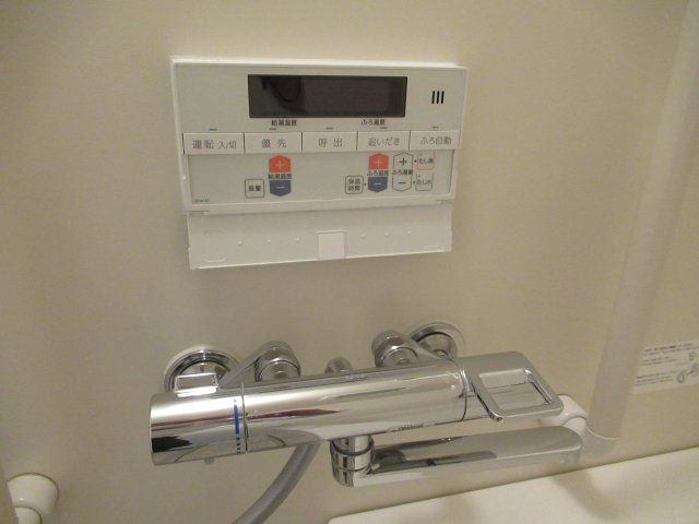 フレール新開地６丁目２ＬＤＫの浴室