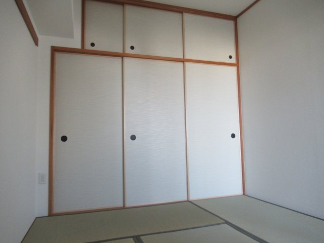 フレール新開地６丁目２ＬＤＫの和室|和室があると、家にあたたかい雰囲気が生まれます