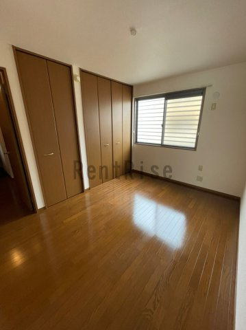 エレガンス シンワ Ｂの寝室