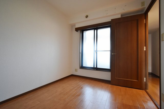 ドルチェ甲子園の洋室