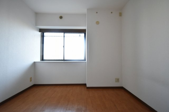 ドルチェ甲子園の洋室