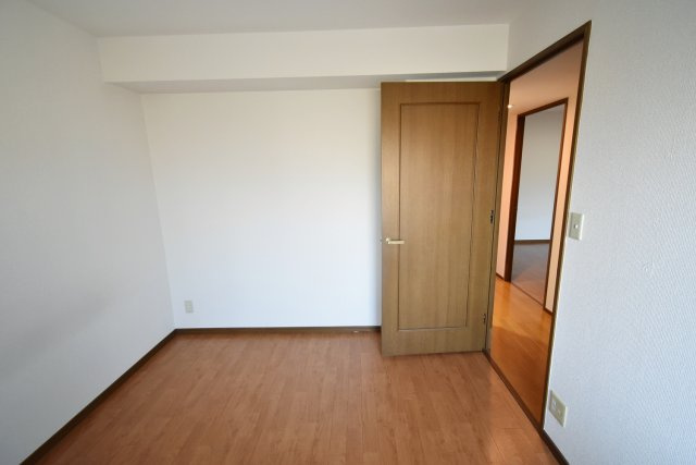 ドルチェ甲子園の洋室