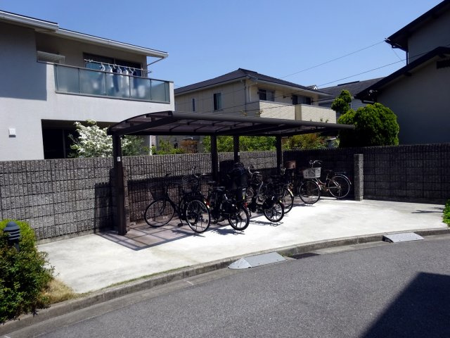 ドルチェ甲子園の駐車場