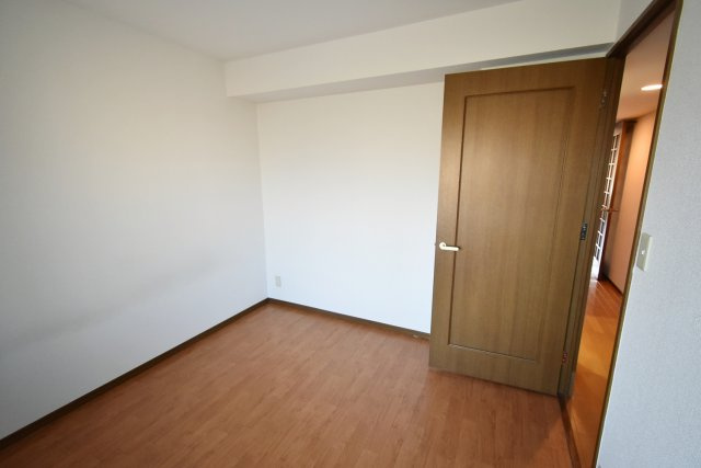 ドルチェ甲子園の洋室