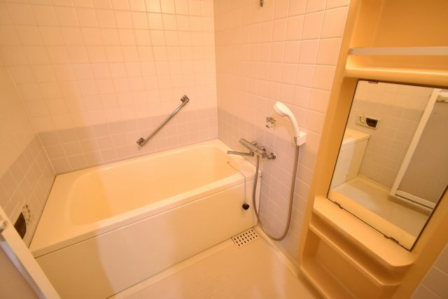 ドルチェ甲子園の浴室