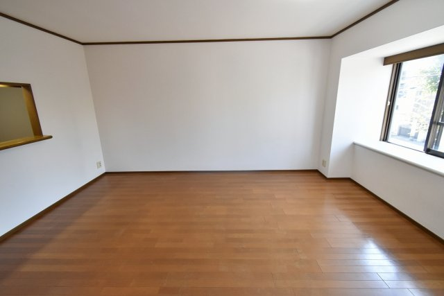 ドルチェ甲子園の居間・リビング