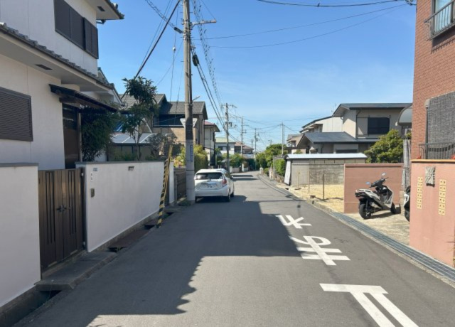 和泉市鶴山台2丁目土地の前面道路含む現地写真|前面道路　幅員約6.0ｍ