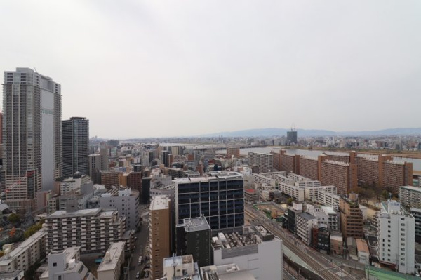【展望】 | 【物件からの展望】淀川花火大会鑑賞可能！高層階の南西角住戸につき通風、採光ともに良好◎