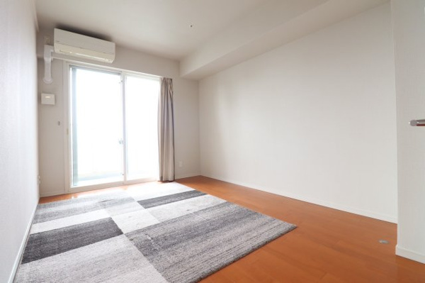 【洋室】 | 【洋室】約5.1帖の洋室(2)！クローゼットもあり収納充実！