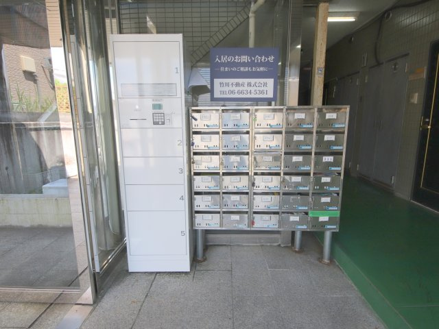 ウィンライフあやめ池のロビー