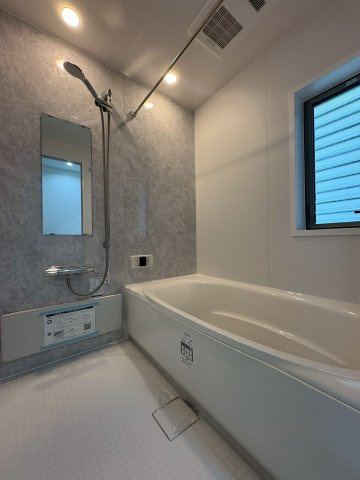 日置荘原寺町　戸建の浴室