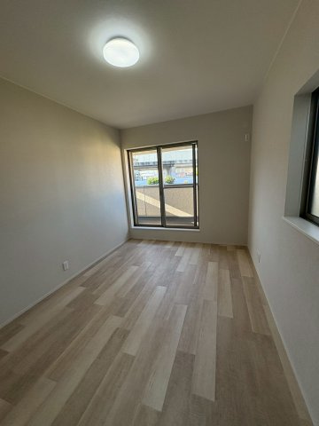 日置荘原寺町　戸建の洋室