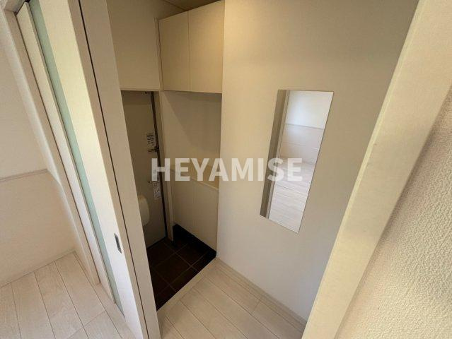 Amazing今村B棟の玄関