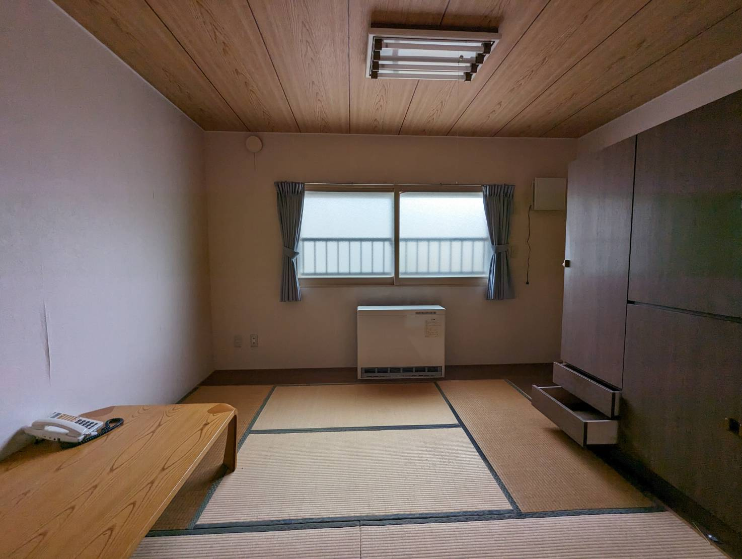 鶴ケ岱マンションの和室