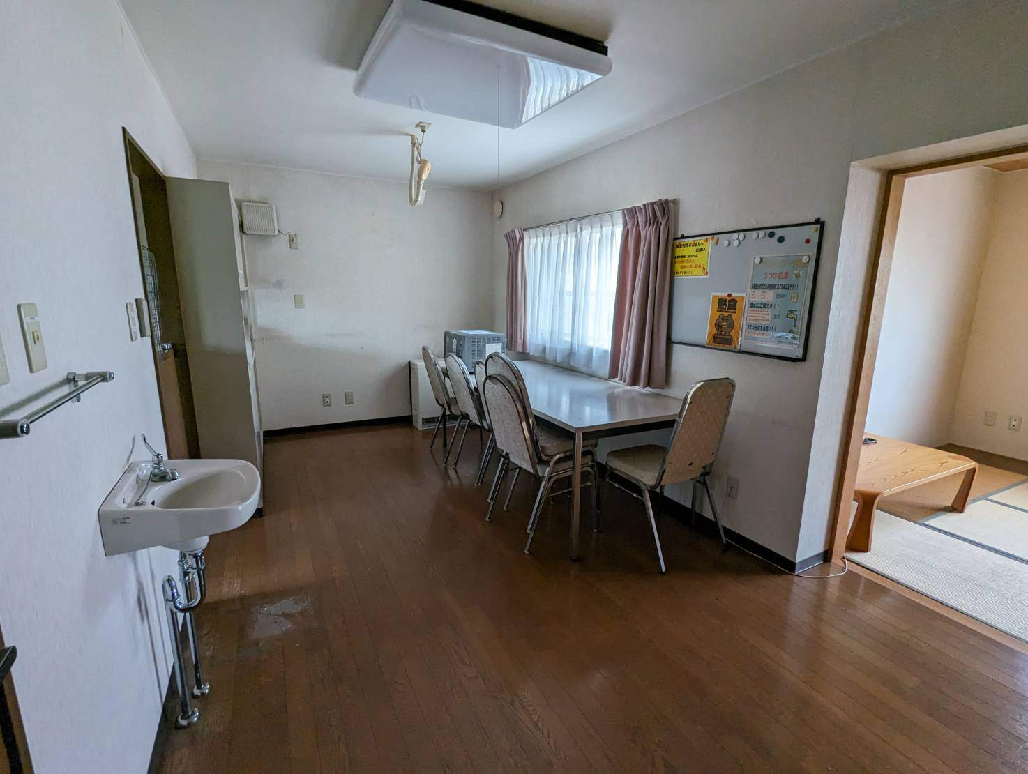 釧路市鶴ケ岱２丁目の賃貸マンションの居間・リビング