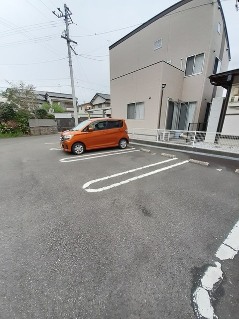 アルバータの駐車場|駐車場