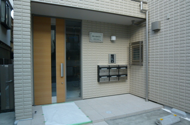 クレールメゾンのエントランス|★オートロック付きエントランス★