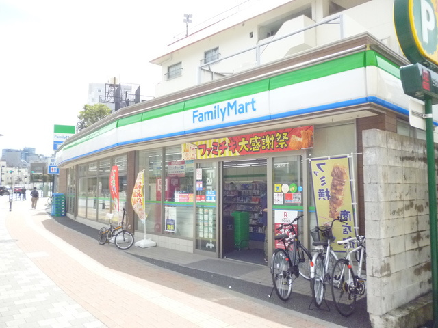 クレールメゾンのその他|ファミリーマート豊島池袋三丁目店