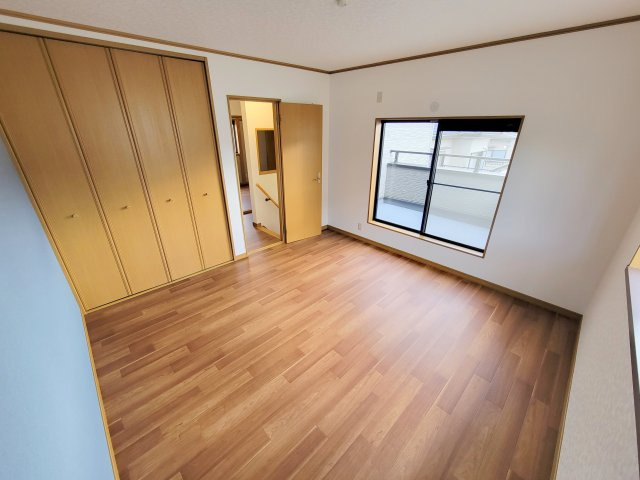 大和郡山市矢田町戸建の洋室