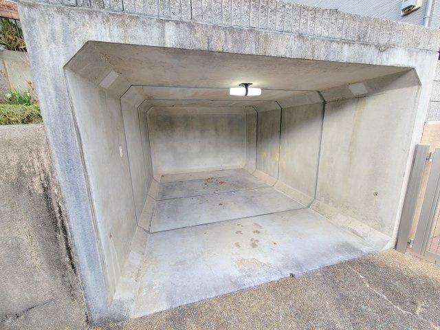 大和郡山市矢田町戸建の駐車場