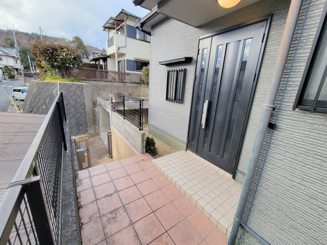 大和郡山市矢田町戸建のエントランス