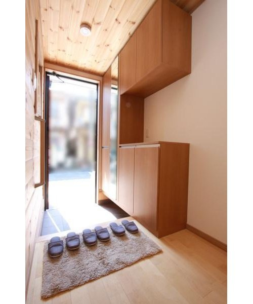 【中古戸建】向日市森本町薮路「向日町駅」3LDKの玄関