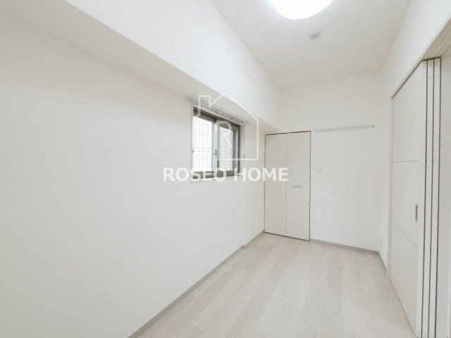 ラクスーTの洋室