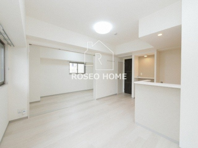 ラクスーTの居間・リビング